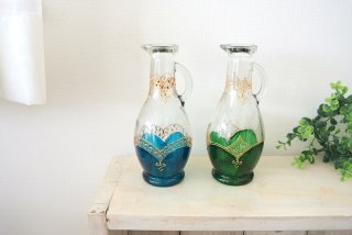 アラジンに出てきそうな一輪挿しを入荷しました♪