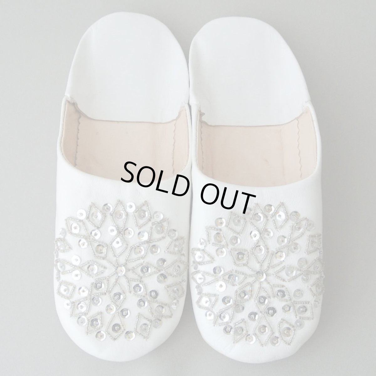 画像1: バブーシュ・スパンコール （ 白×シルバー）23〜24センチ メール便可・ラッピング無料 (1)