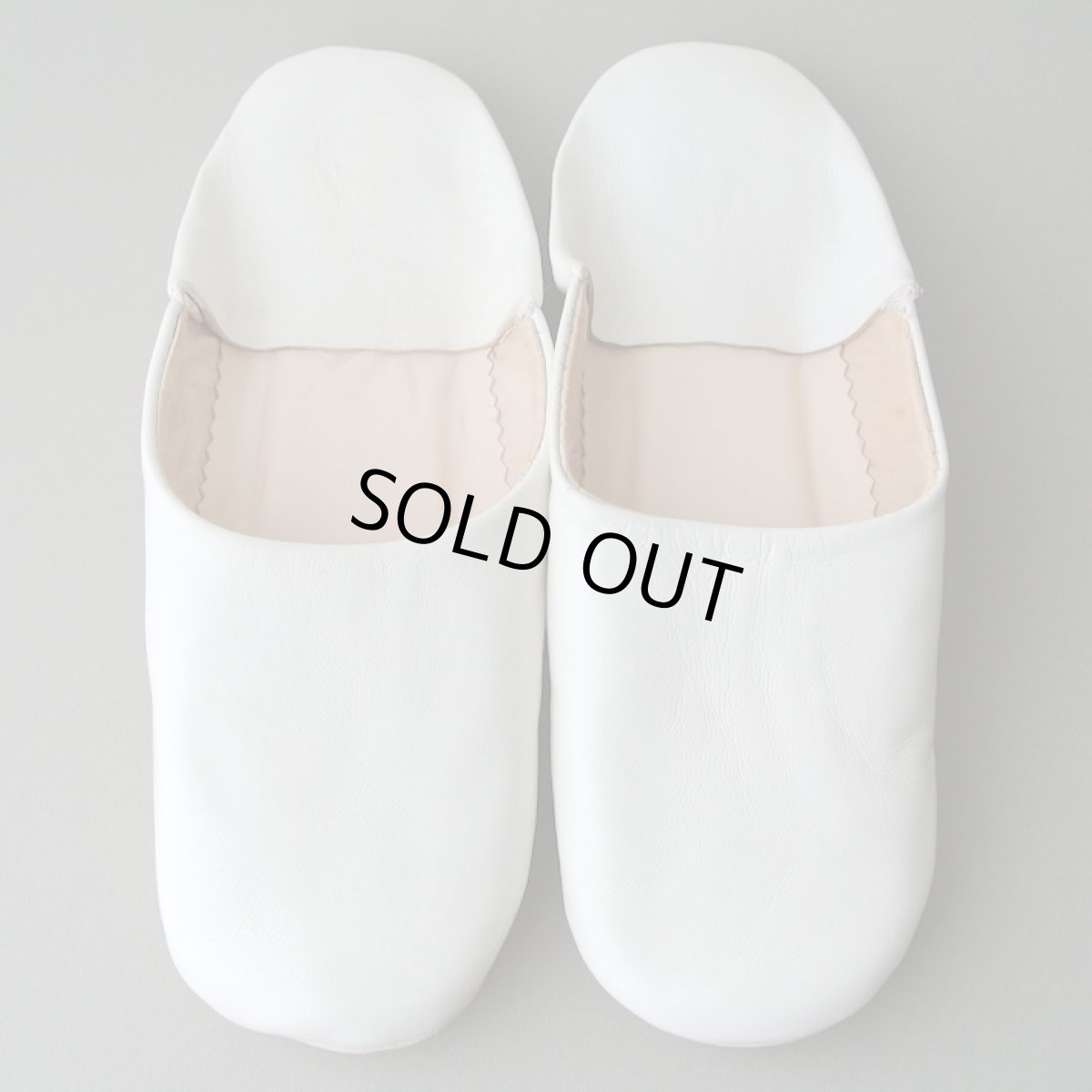 画像1: バブーシュ｜無地・レディース（ホワイト）24〜25cm【ワケあり】ラッピング無料・メール便可 (1)