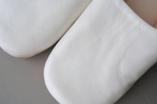 画像3: バブーシュ｜無地・レディース（ホワイト）24〜25cm【ワケあり】ラッピング無料・メール便可 (3)