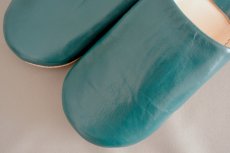 画像3: バブーシュ・無地 （グレイッシュグリーン）【レディース】24〜25センチ　ラッピング無料・メール便可 (3)