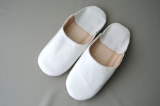 画像2: バブーシュ｜無地・メンズ（白）26〜27cm【ワケあり】ラッピング無料 (2)