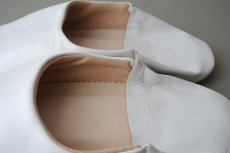 画像5: バブーシュ｜無地・メンズ（白）26〜27cm【ワケあり】ラッピング無料 (5)