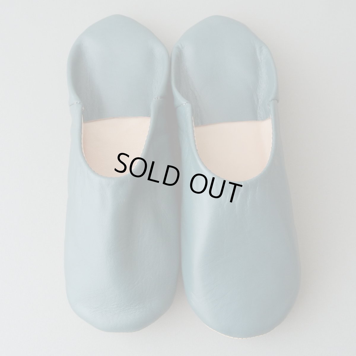 画像1: バブーシュ｜無地・レディース（グレイッシュグリーン）【ワケあり】24〜25センチ ラッピング無料・メール便可 (1)