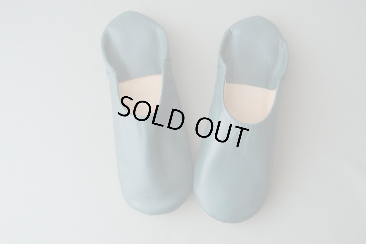 画像2: バブーシュ｜無地・レディース（グレイッシュグリーン）【ワケあり】24〜25センチ ラッピング無料・メール便可 (2)