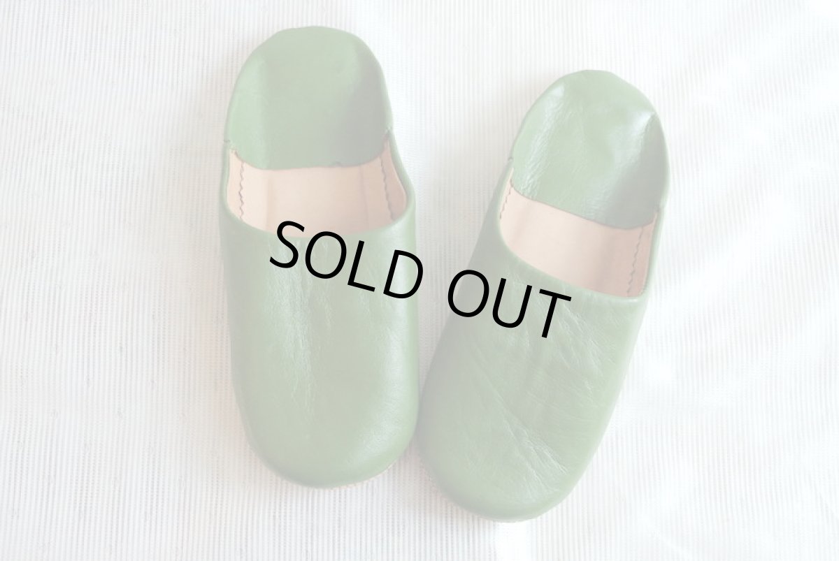 画像2: バブーシュ｜無地・レディース（抹茶色）【ワケあり】24〜25センチ ラッピング無料・メール便可 (2)