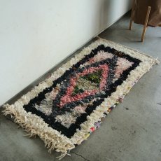 画像1: モロッコラグ｜ボシャルウィット・ホワイト×ピンク（約100×50cm） 一点もの　送料無料　美品 (1)