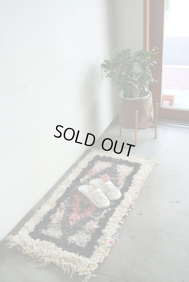 画像2: モロッコラグ｜ボシャルウィット・ホワイト×ピンク（約100×50cm） 一点もの　送料無料　美品 (2)