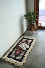 画像2: モロッコラグ｜ボシャルウィット・ホワイト×ピンク（約100×50cm） 一点もの　送料無料　美品 (2)