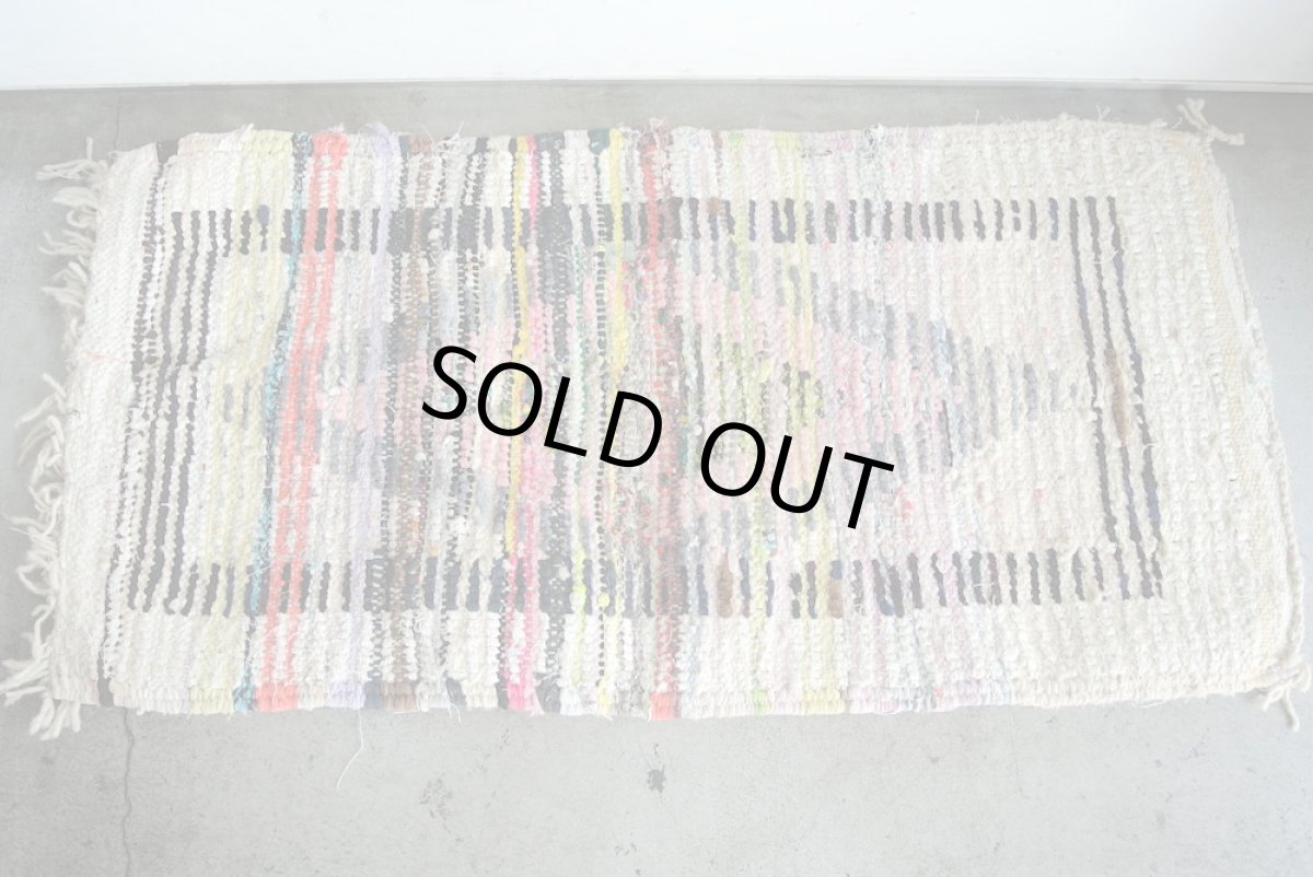 画像9: モロッコラグ｜ボシャルウィット・ホワイト×ピンク（約100×50cm） 一点もの　送料無料　美品 (9)