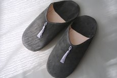 画像2: バブーシュ｜スウェード・タッセル＜メンズ＞（ダークグレー×グレー）26〜27センチ ラッピング無料 (2)