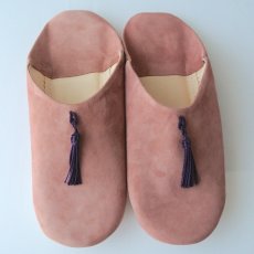 画像1: バブーシュ｜スウェード・タッセル＜レディース＞（くすみピンク×紫）24〜25センチ ラッピング無料 (1)