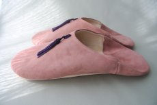 画像4: バブーシュ｜スウェード・タッセル＜レディース＞（くすみピンク×紫）24〜25センチ ラッピング無料 (4)