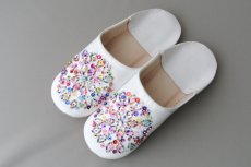 画像2: バブーシュ・スパンコール（白×カラフル）24〜25センチ　メール便可・ラッピング無料 (2)