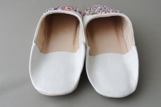 画像6: バブーシュ・スパンコール（白×カラフル）24〜25センチ　メール便可・ラッピング無料 (6)