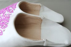 画像5: バブーシュ・スパンコール （白×ピンク）24〜25センチ 【ちょっと訳あり】 (5)