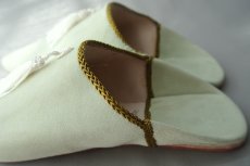 画像5: 外履きバブーシュ｜レディース・スウェード タッセル （ライトグリーン×ホワイト）23〜24センチ ラッピング無料・メール便可 (5)