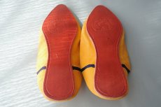 画像7: 外履きバブーシュ｜レディース・スウェード タッセル （イエロー×紫）23〜24センチ ラッピング無料・メール便可 (7)