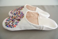 画像4: バブーシュ・スパンコール（白×カラフル）22〜25センチ　メール便可・ラッピング無料 (4)