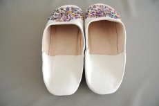 画像6: バブーシュ・スパンコール（白×カラフル）22〜25センチ　メール便可・ラッピング無料 (6)