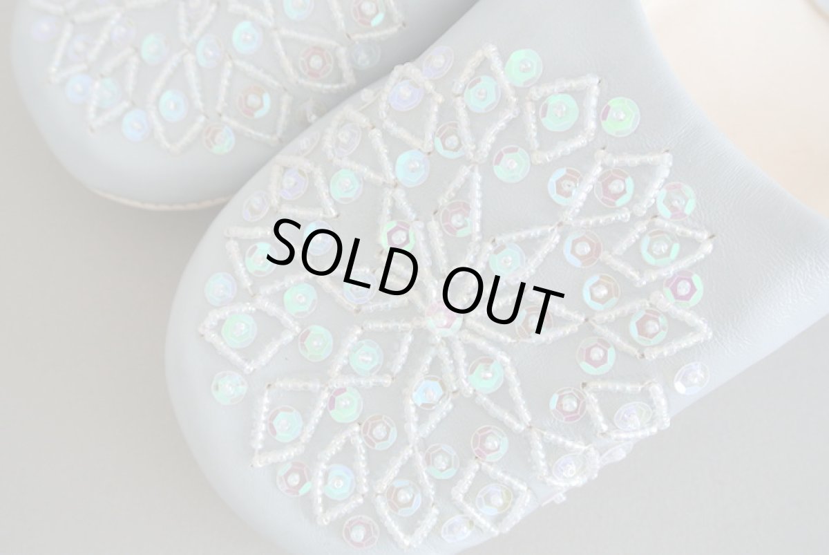 画像3: バブーシュ・スパンコール（ライトグレー×オーロラ）24〜25センチ　メール便可・ラッピング無料 (3)