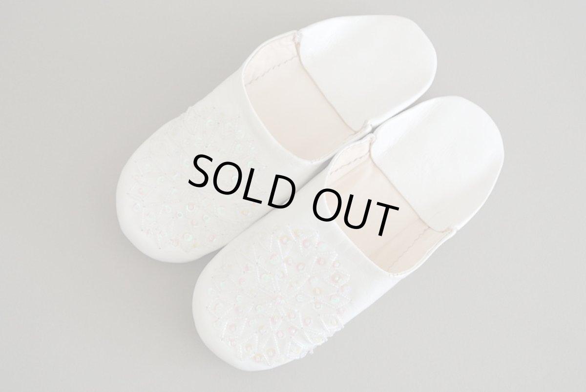 画像2: バブーシュ・スパンコール（白×オーロラ）24〜25センチ　メール便可・ラッピング無料 (2)