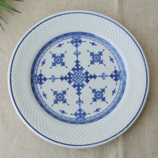 画像1: コセマ平皿：フェズ刺繍青・エンボス（直径20cm）COCEMA　未使用　希少　モロッコ陶器 (1)