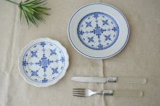 画像2: コセマ平皿：フェズ刺繍青・エンボス（直径20cm）COCEMA　未使用　希少　モロッコ陶器 (2)