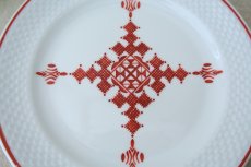 画像4: コセマ平皿：フェズ刺繍赤・エンボスB（直径18cm）COCEMA　未使用　希少　モロッコ陶器 (4)