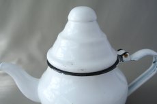 画像2: モロッコホーローティーポット（昭和レトロ風：白）｜Mサイズ　500ml (2)