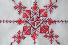 画像2: フェズ刺繍クロス（赤） (2)
