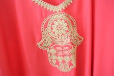 画像3: モロッコ民族衣装（レディースサイズ / サーモンピンク）カフタン ジュラバ【メール便選択可】 (3)