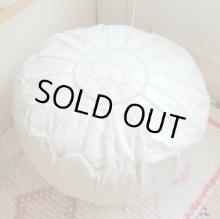 【値下げ】モロッコ  クッション　プフ　（ホワイト×ホワイト） imgrc0091841577.jpg