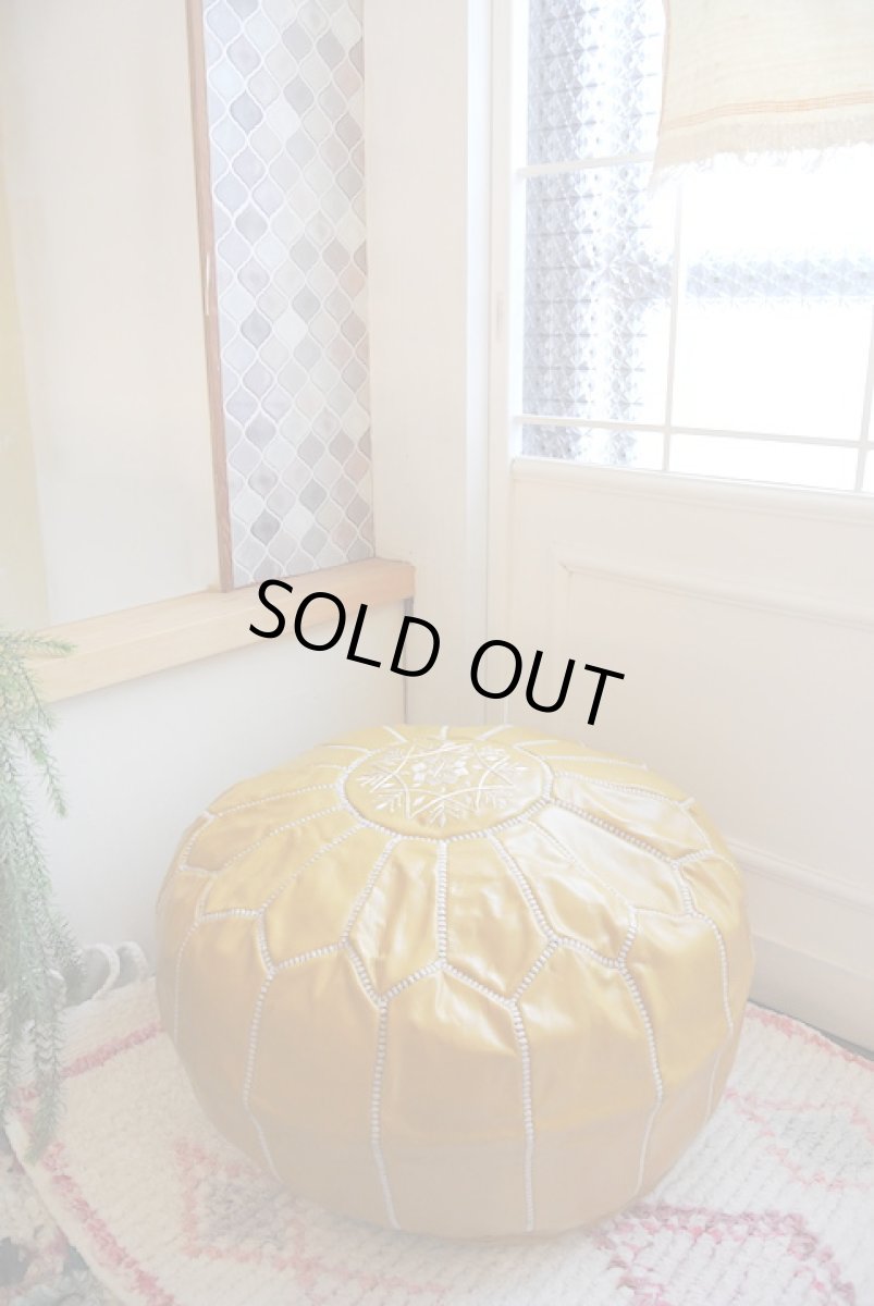 画像2: モロッコ革製オットマン｜プフ（マスタードイエロー） (2)