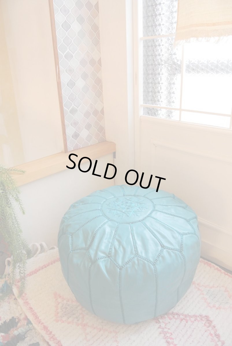 画像2: モロッコ革製オットマン｜プフ（ターコイズブルー） (2)