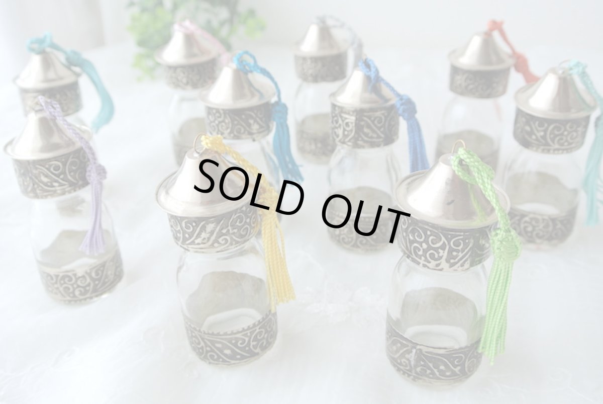 画像2: モロッコのミニミニガラスボトル（小瓶）｜タッセル付き (2)