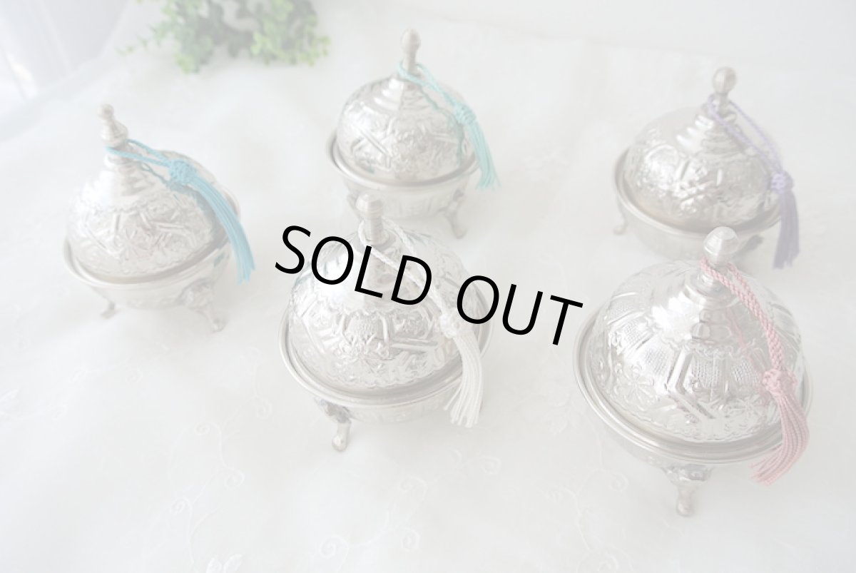 画像2: メタル製シュガーポット｜タッセル付き（小物入れ）アクセサリーケース (2)