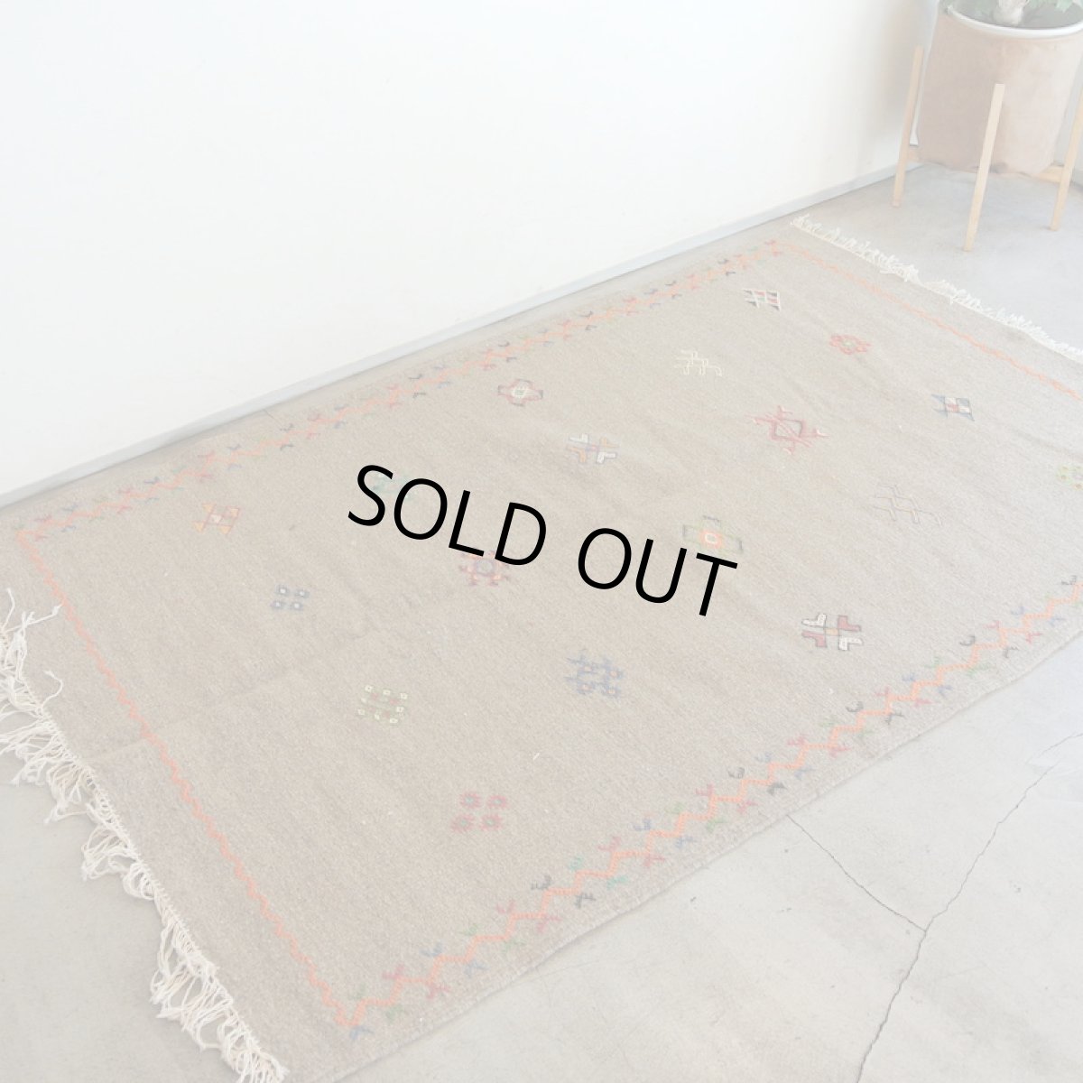 画像1: モロッコラグ ｜アフニフ M（グレー / 約156×102cm）エリアラグ　一点もの　送料無料　良品 (1)