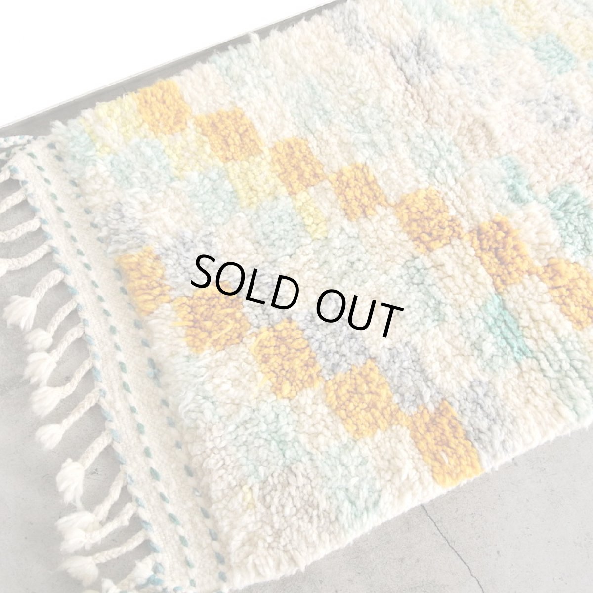 画像1: モロッコラグ｜ビンテージアジラル・オフホワイト＆パステル（1970年代 / 約105×68cm）送料無料　美品 (1)