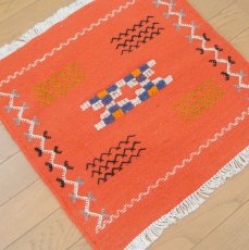 画像1: モロッコラグ ｜アフニフ SS（レッド / 約53×51cm）美品　玄関マット　一点もの (1)