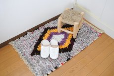 画像3: モロッコラグ｜ボシャルウィット・グレー×紫×山吹色（約93×56cm） 玄関マット　一点もの　送料無料　美品 (3)