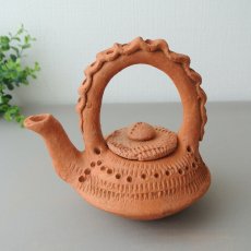 画像1: ベルベルリーフの水差し（素焼き） (1)