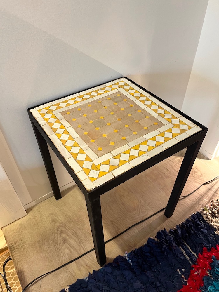 タイルテーブル