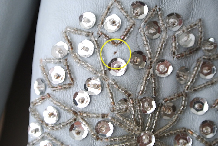 バブーシュ針の穴