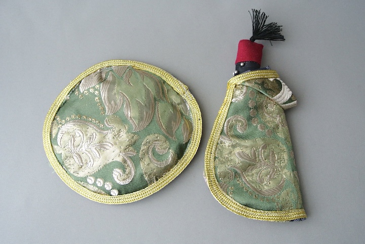 ”ポット掴み人形”/