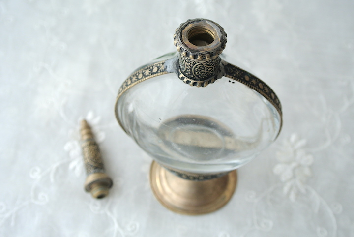 ”モロッコの香水瓶”/