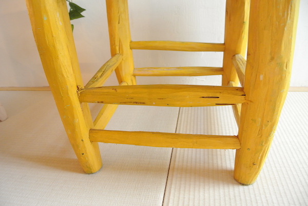 木椅子　黄色